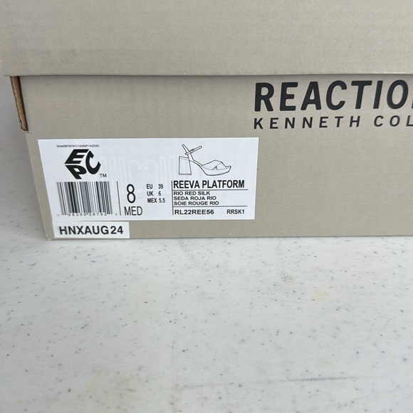 Kenneth Cole Reaction Women's Reeva Silk Platform Sandals Sz 8 - Picture 10 of 11